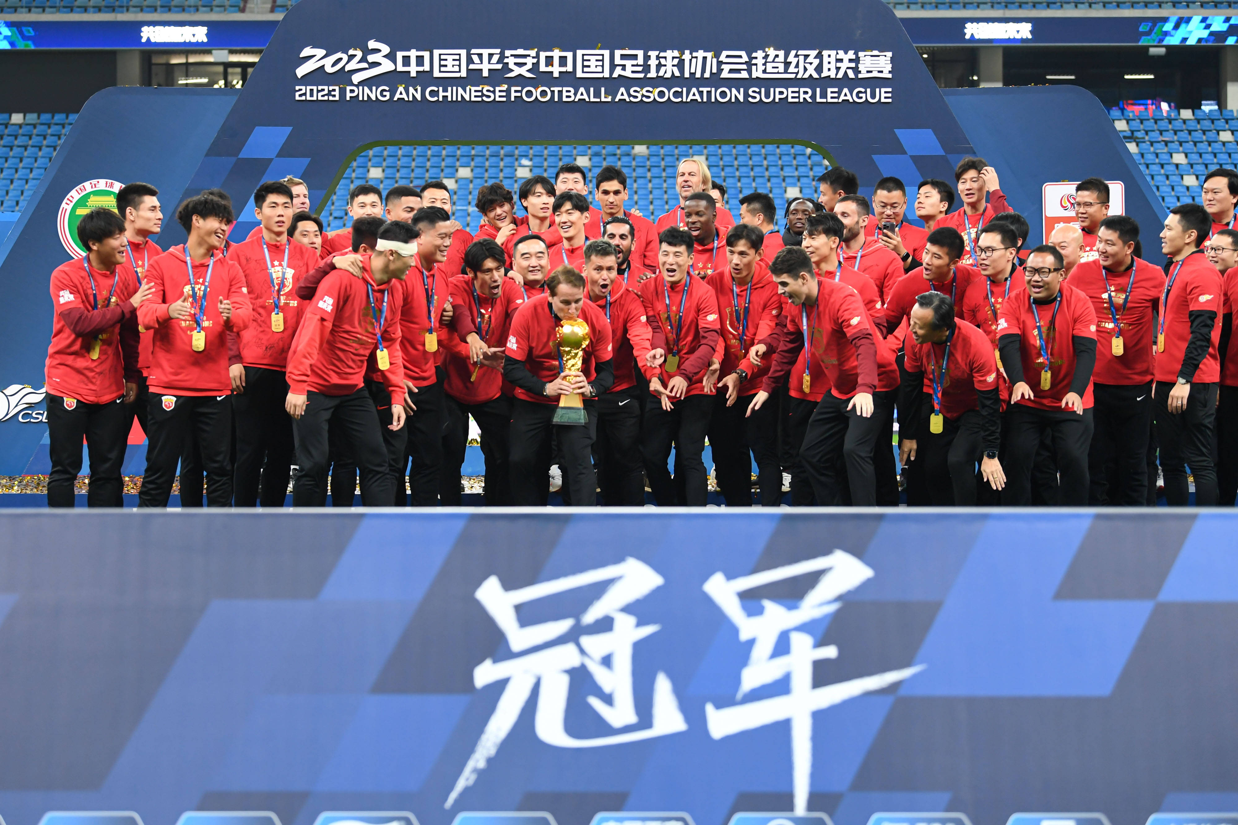 上港实力碾压对手，取得连胜的简单介绍