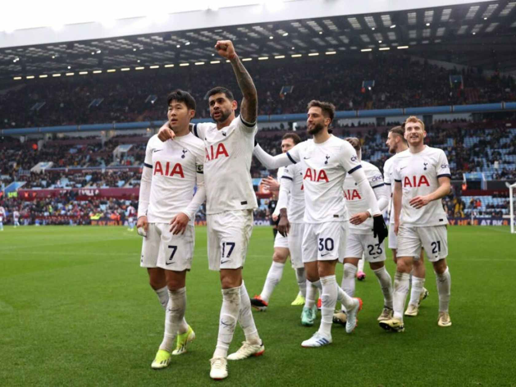 开云体育平台-包含热刺前锋成功复出：重返球队训练备战多特蒙德的词条