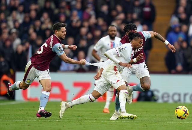 开云体育网站-拜仁慕尼黑球员突破射门，轻松得分