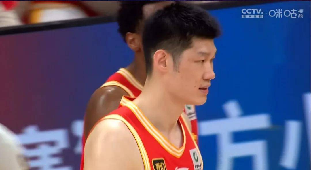 开云体育网页版-里约阿维队在法国联赛中紧咬对手，展现拼搏精神的简单介绍