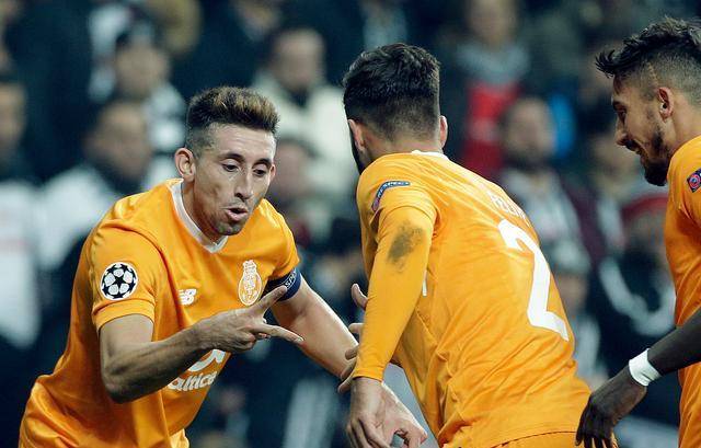 捷克队在与拉脱维亚的比赛中控制局面