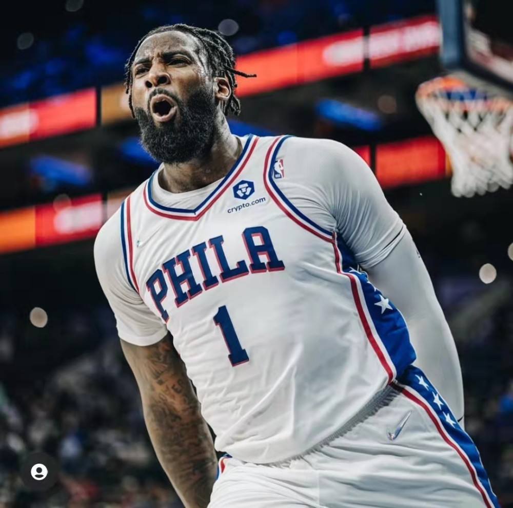 爵士惜败篮网，戈贝尔当家蓝领夺篮板暗星熠熠的简单介绍