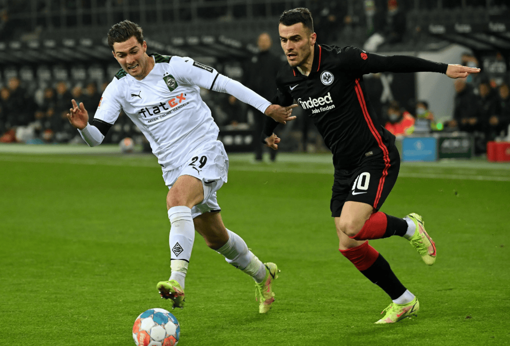 包含弗赖堡主场不敌强敌，积分无望扩大的词条