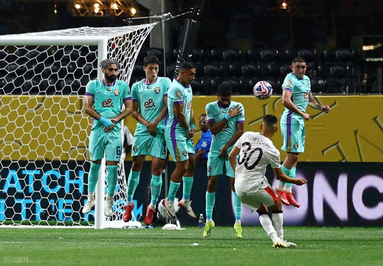 开云体育中国官网-包含精彩足球比赛轮番上演：世界杯气氛浓烈的词条