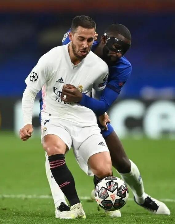 阿扎尔可能将重返切尔西转会市场动荡