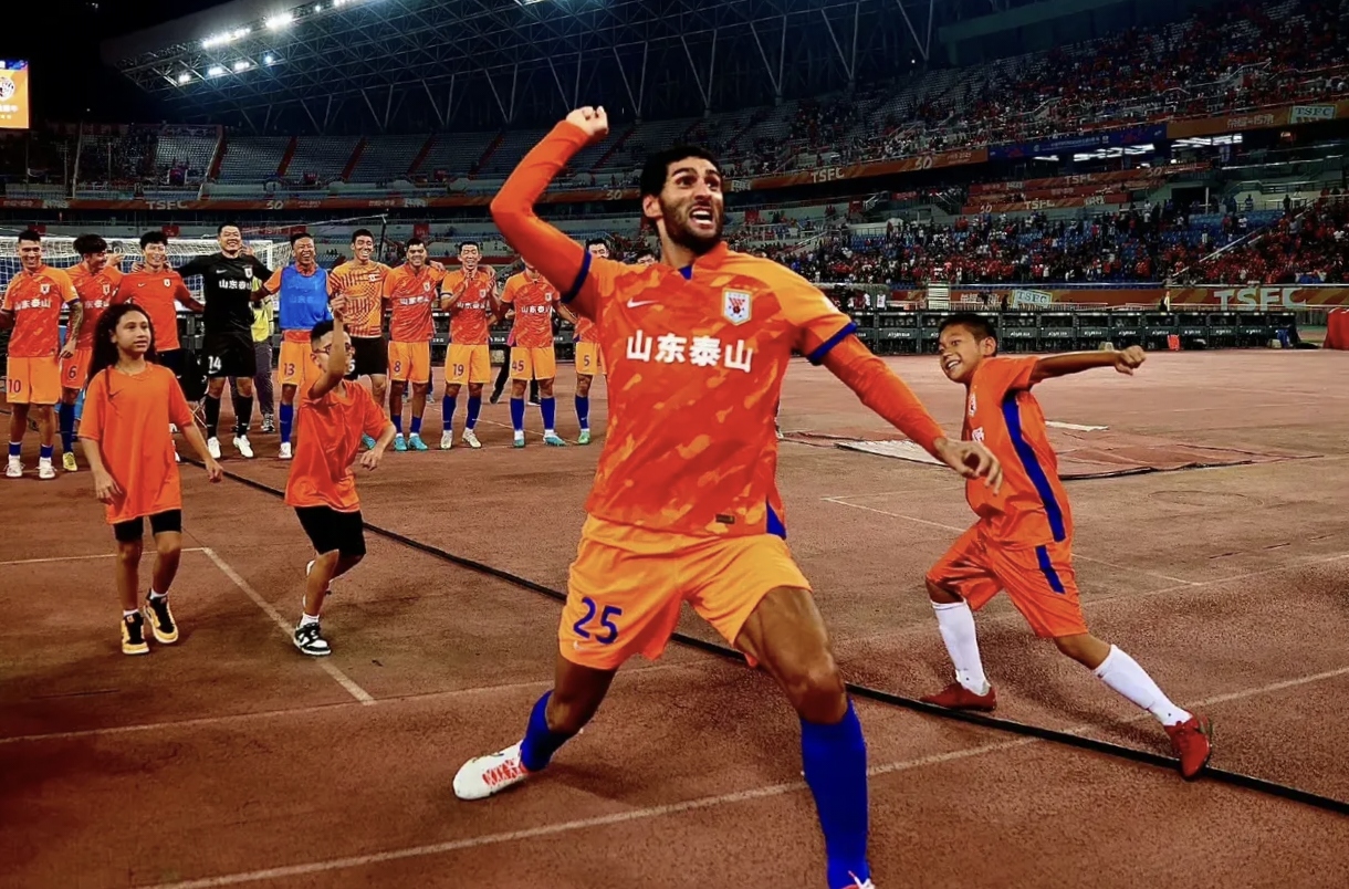 包含匈牙利国脚伤愈复出，球队期待其带领取胜的词条