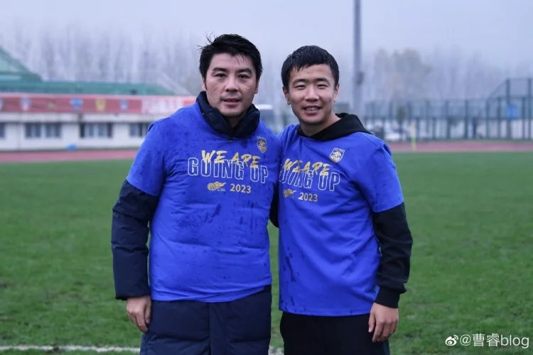 开云体育地址-队长临危受命，领队取胜率领球队