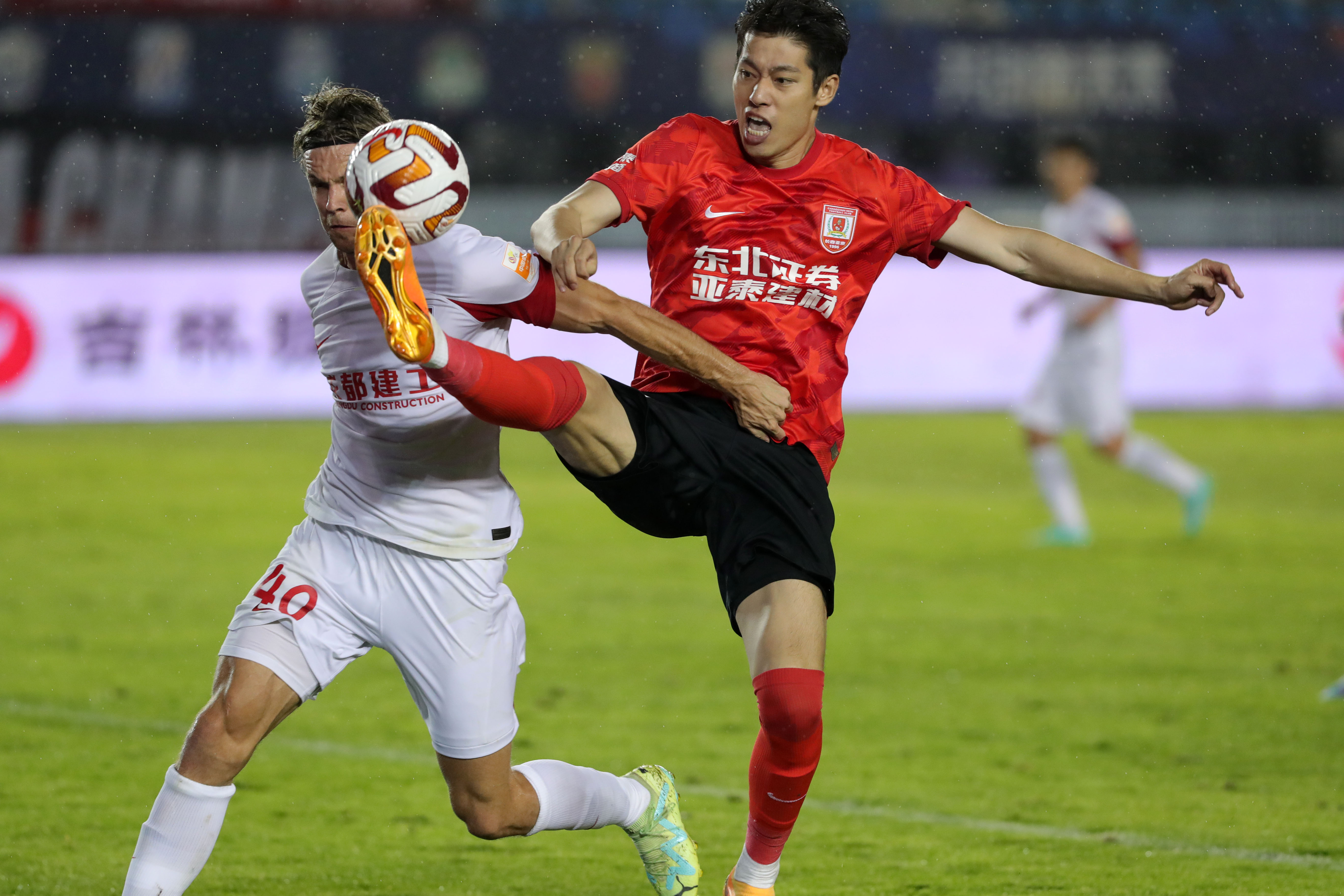 长春亚泰主场胜河北华夏幸福