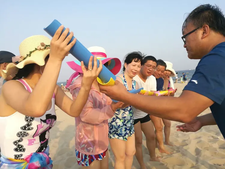 展现团队精神，北京队取得背靠背胜利