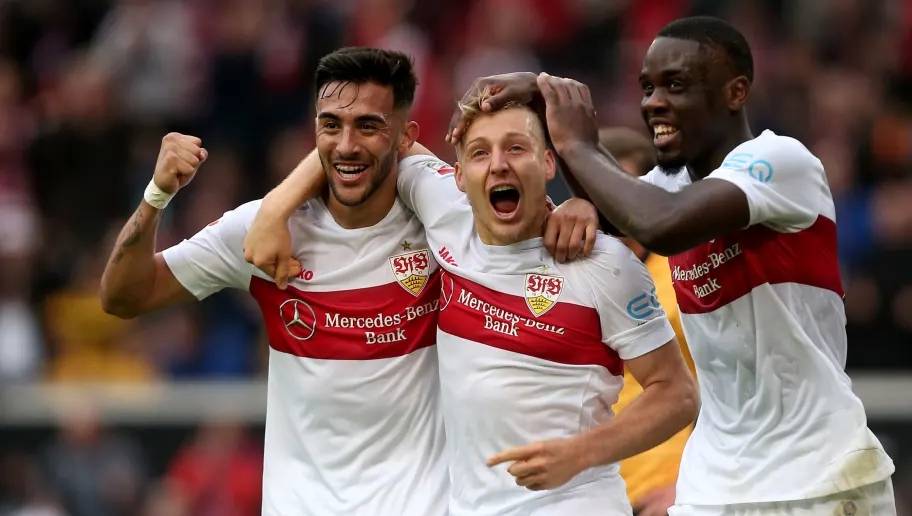 包含汉堡SV贯彻主场优势，战胜对手的词条