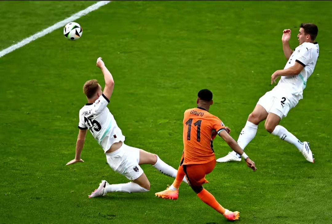 开云体育下载-强强对决！欧洲国家足球赛即将开启新一轮竞争的简单介绍