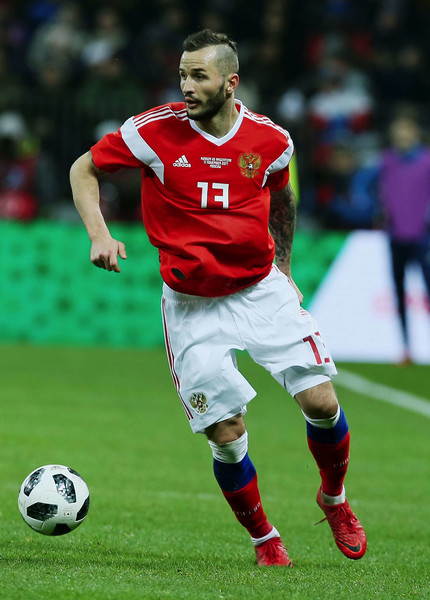 俄罗斯球队展现实力，凭借能力夺魁