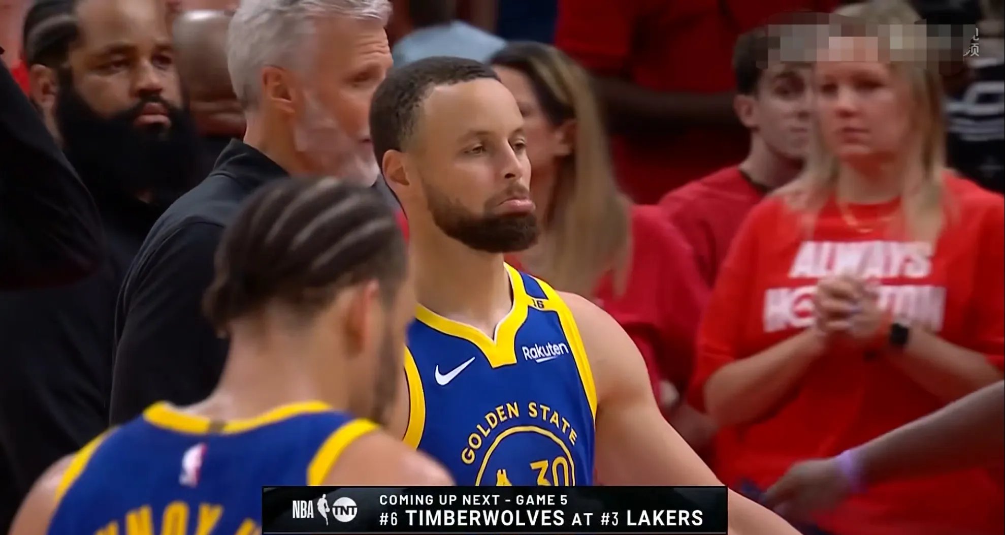 老鹰后卫连续两场大爆发，成为关键先生的简单介绍