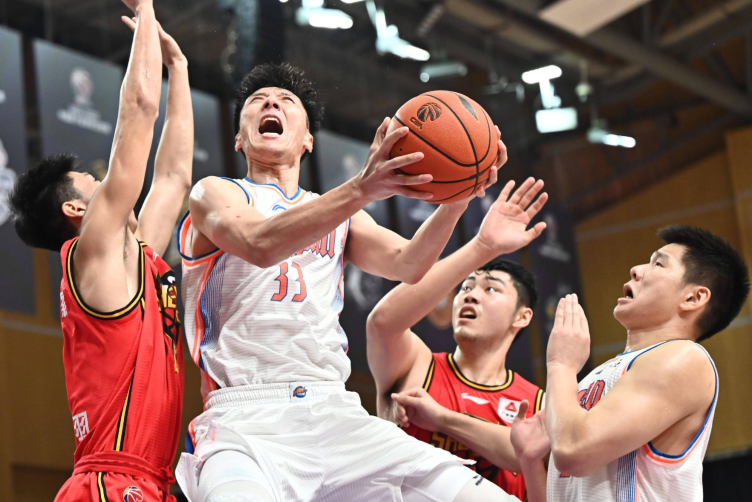 开云体育平台-赛场上球员们全力以赴展现出色实力